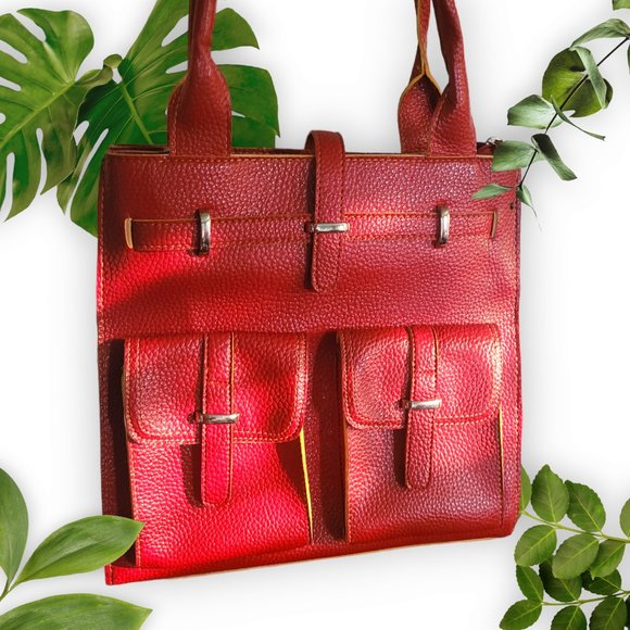 Shiraleah Red Shoulder Bag w Pockets. - Picture 1 of 12